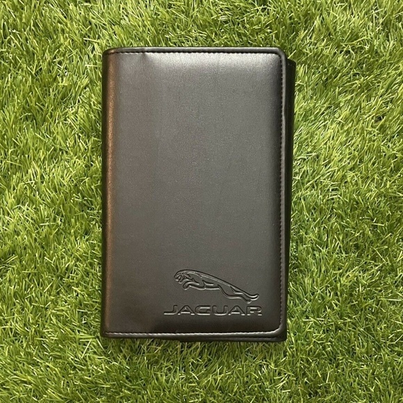 2020 Jaguar F-PACE Owners Manual (2.0L, 3.0L, 5.0L) - Picture 7 of 9